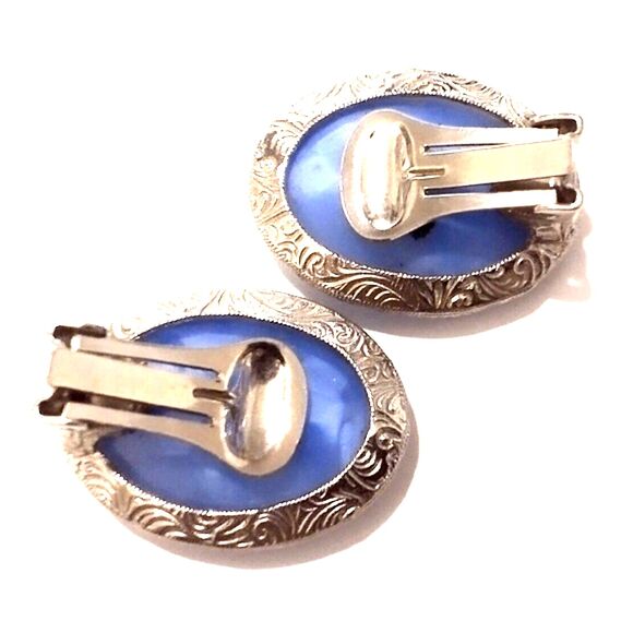 Vintage Baby Blue Cats Eye Silver Tone Mid Century Clip On Earrings - Picture 5 of 5
